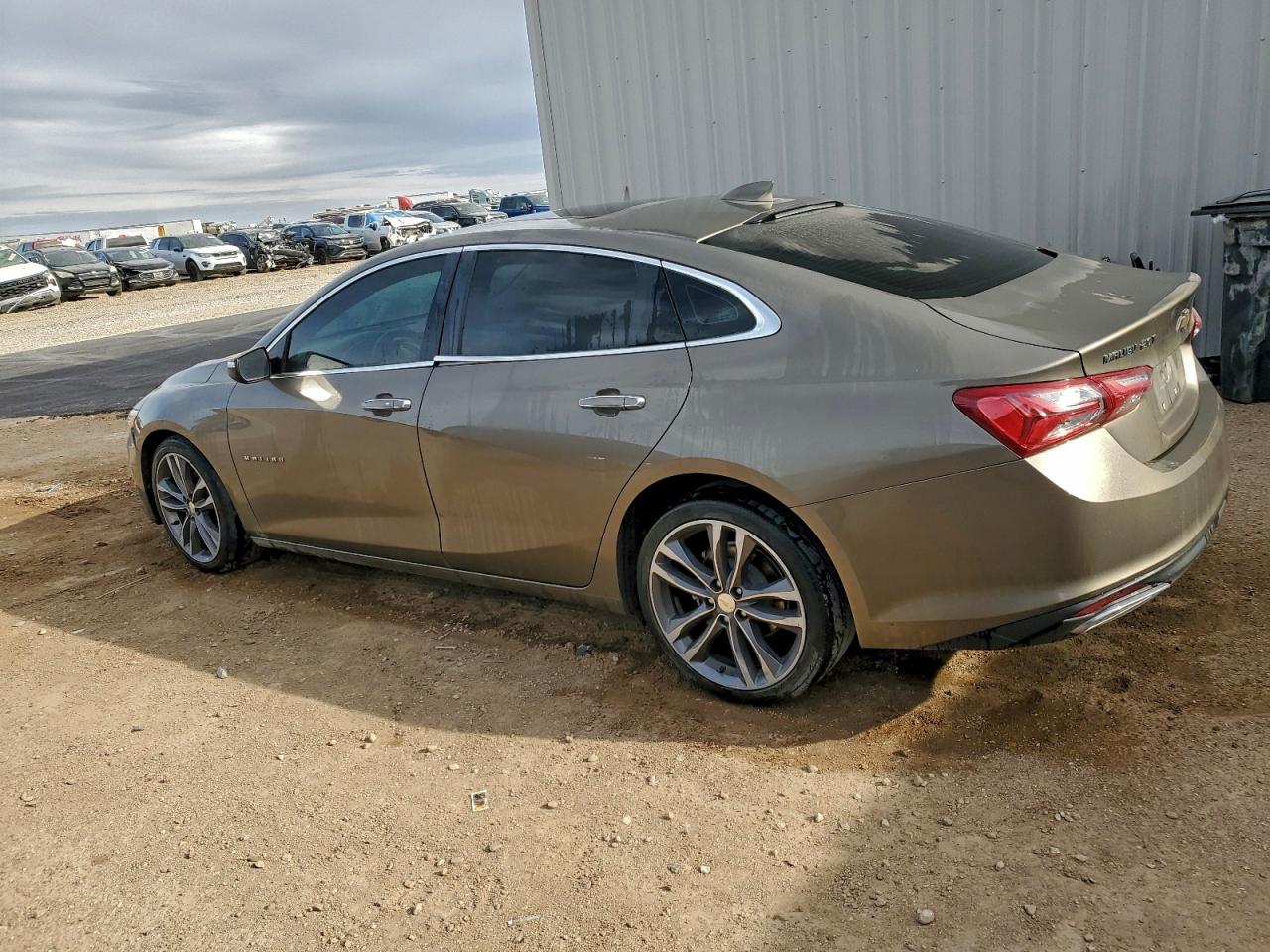 2020 CHEVROLET MALIBU PREMIER photo 2