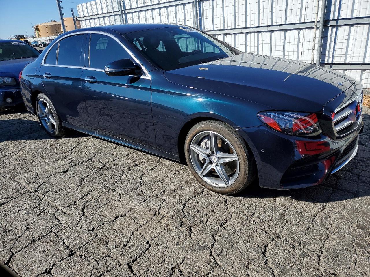 2017 MERCEDES-BENZ E 300 photo 4