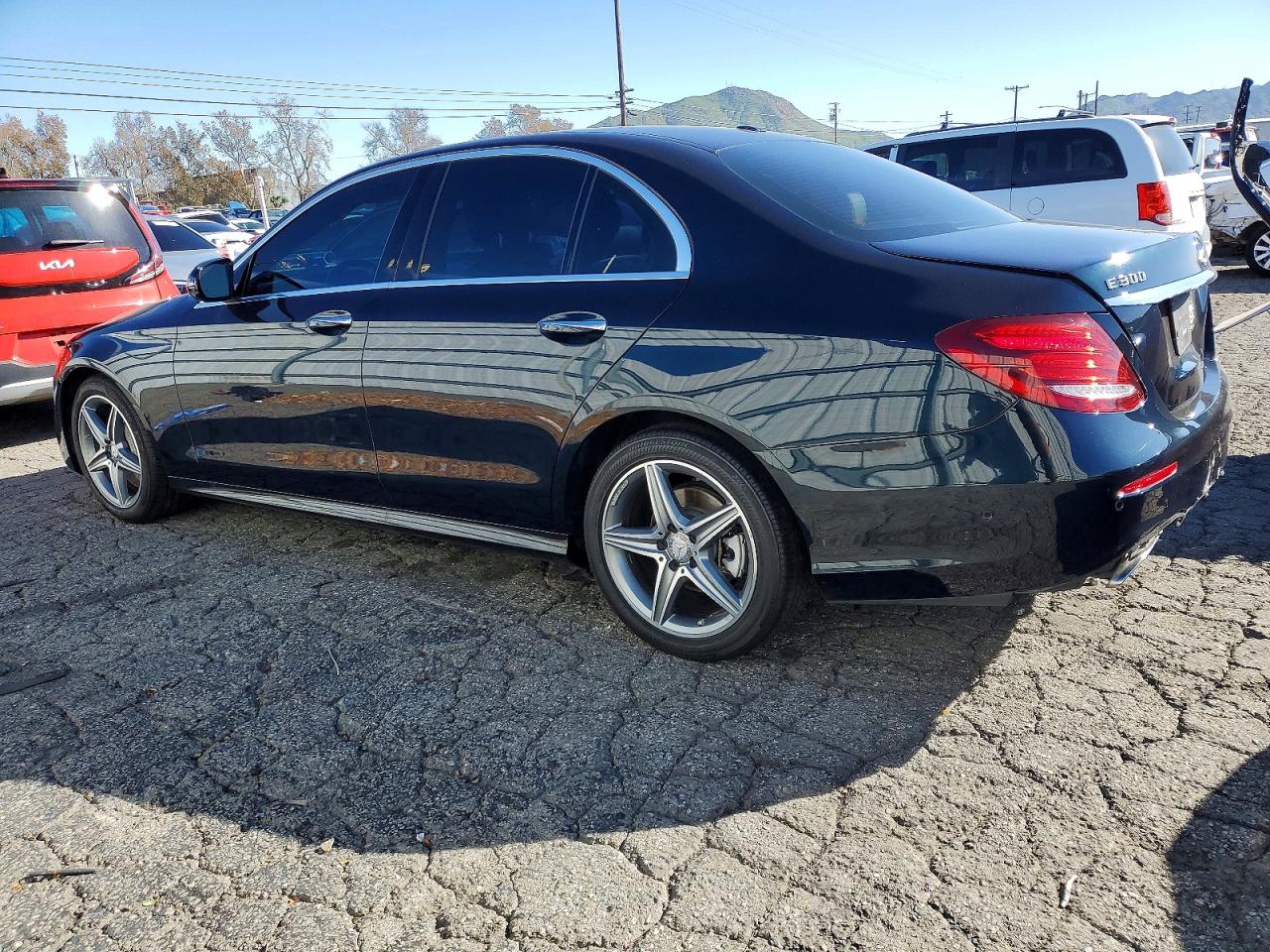 2017 MERCEDES-BENZ E 300 photo 2