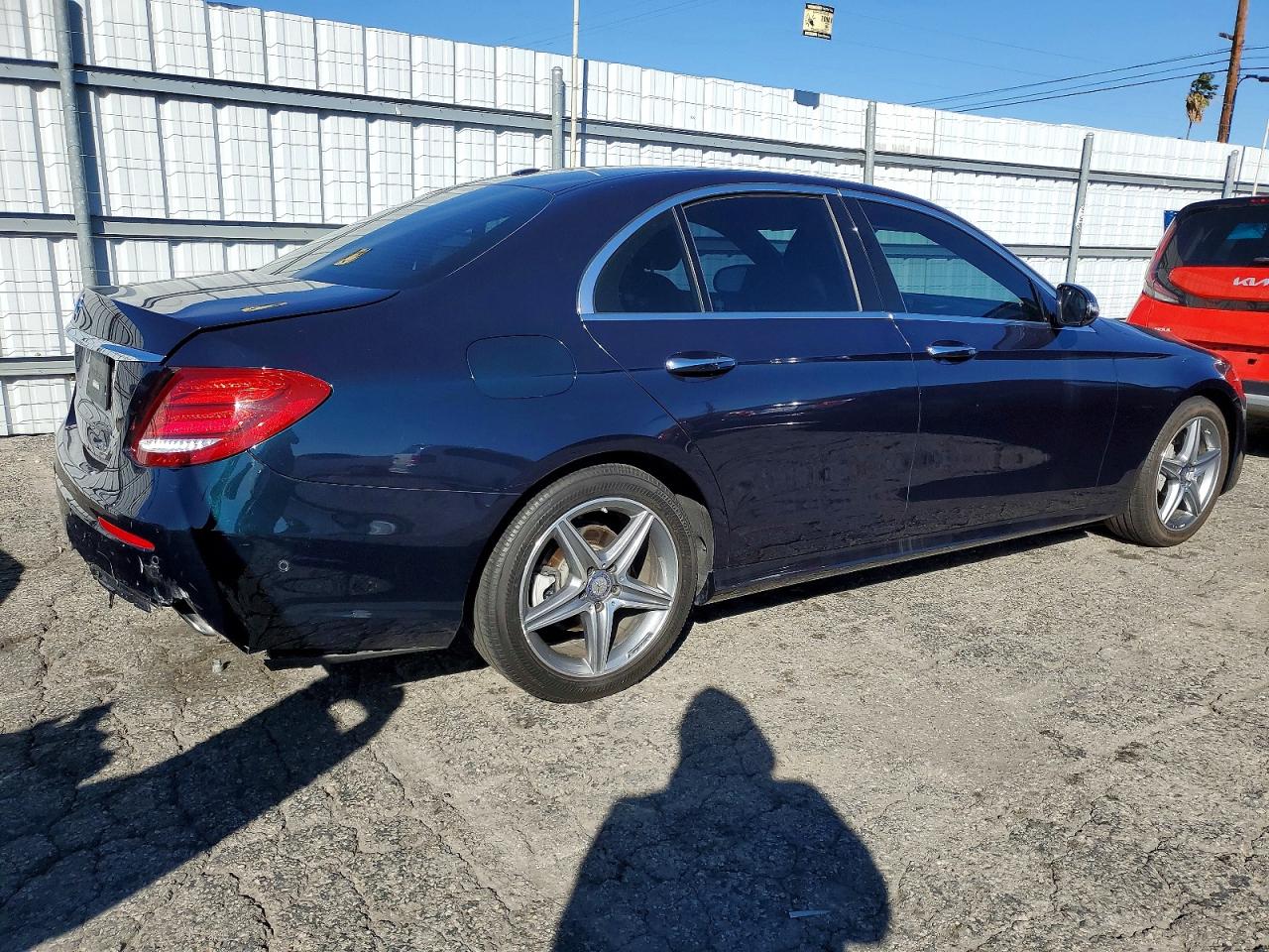 2017 MERCEDES-BENZ E 300 photo 3