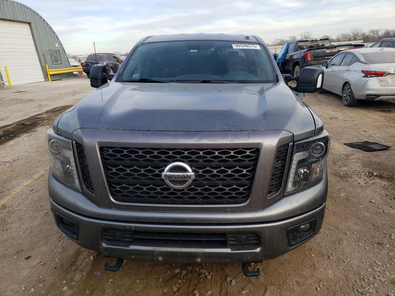 2018 NISSAN TITAN XD SL photo 5