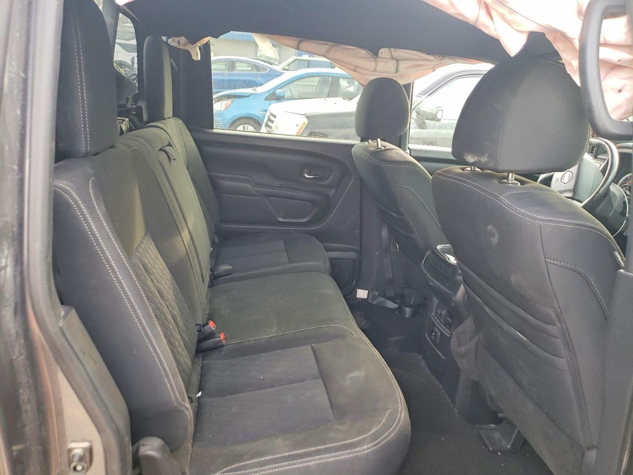 2018 NISSAN TITAN XD SL photo 10