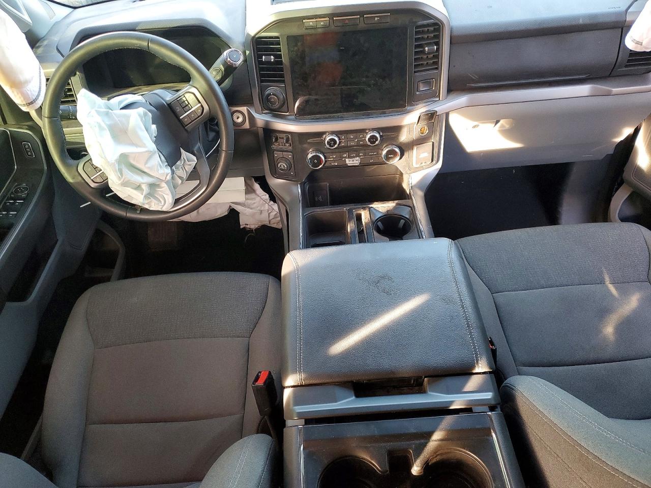 2024 FORD F150 XLT photo 8