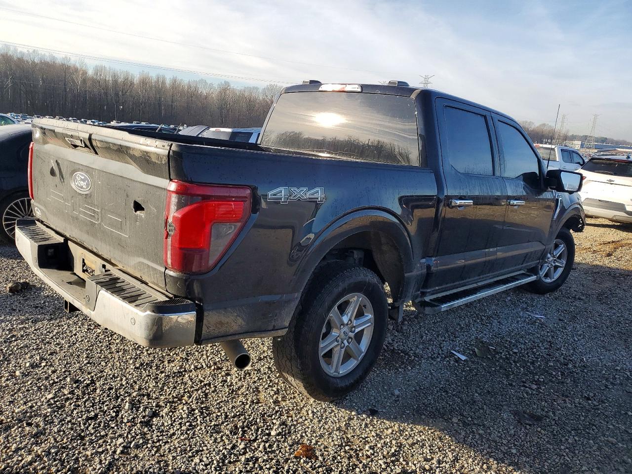2024 FORD F150 XLT photo 3