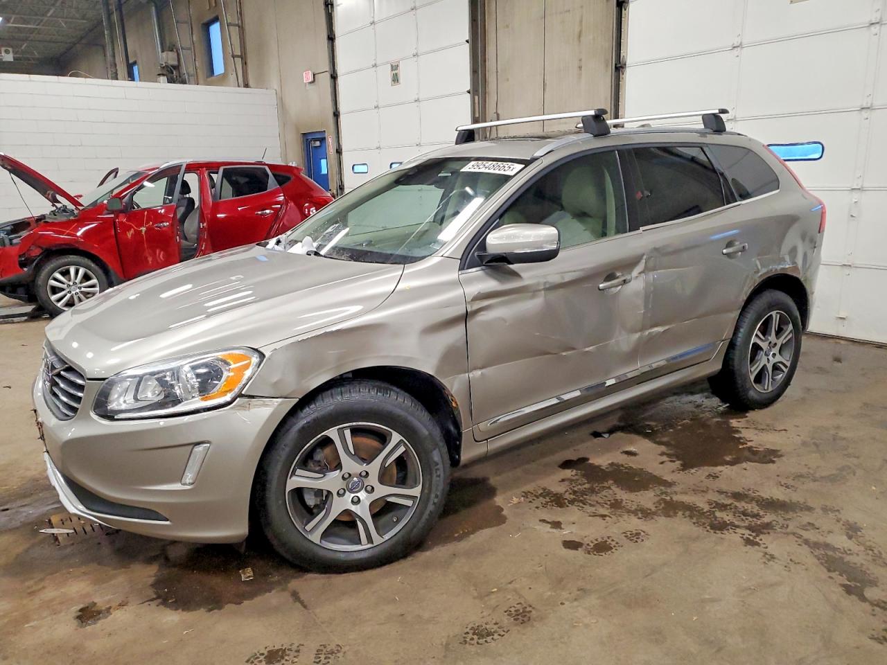 2015 VOLVO XC60