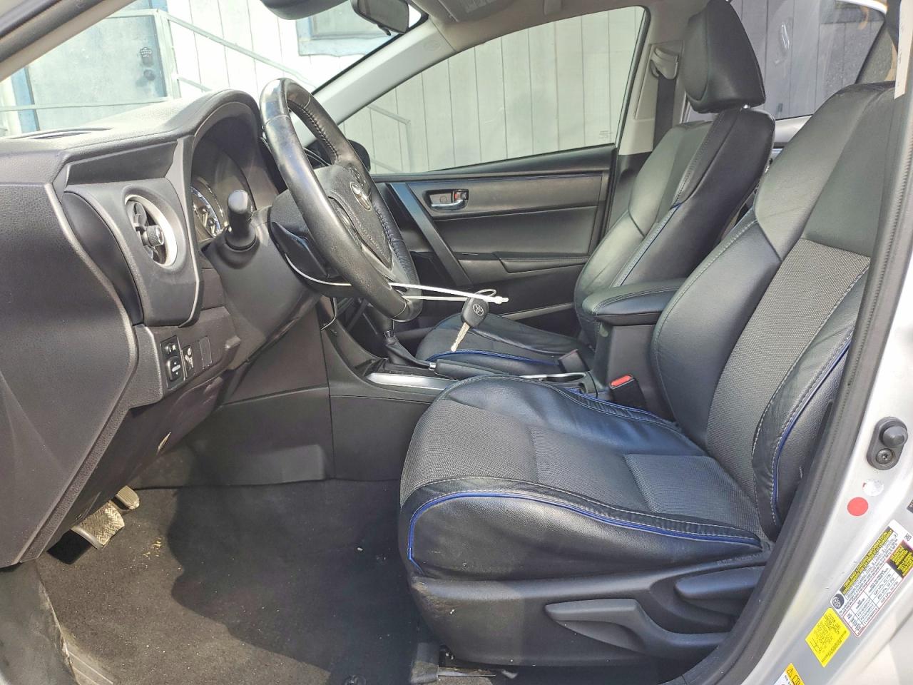 2017 TOYOTA COROLLA L photo 13