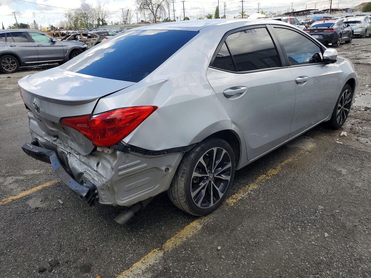 2017 TOYOTA COROLLA L photo 5