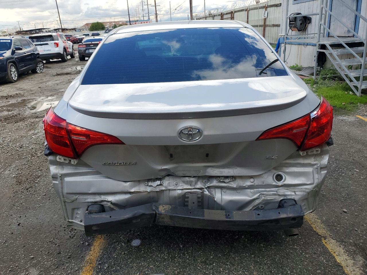 2017 TOYOTA COROLLA L photo 11