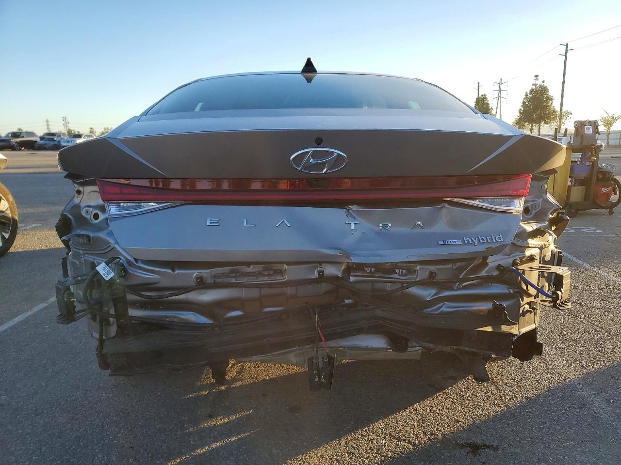 2022 HYUNDAI ELANTRA BLUE photo 6