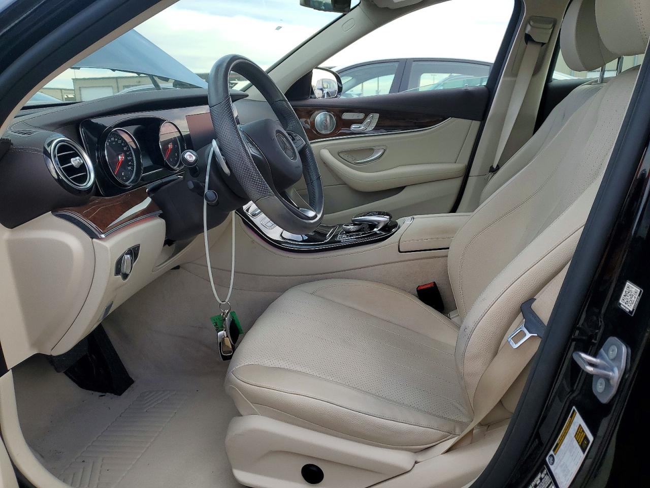 2017 MERCEDES-BENZ E 300 photo 7