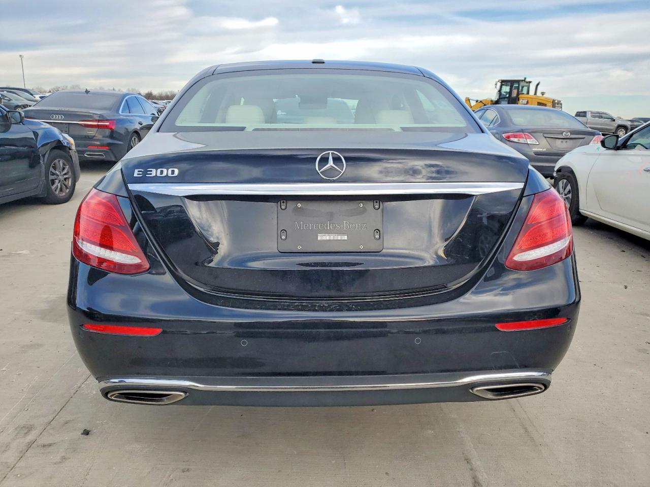 2017 MERCEDES-BENZ E 300 photo 6