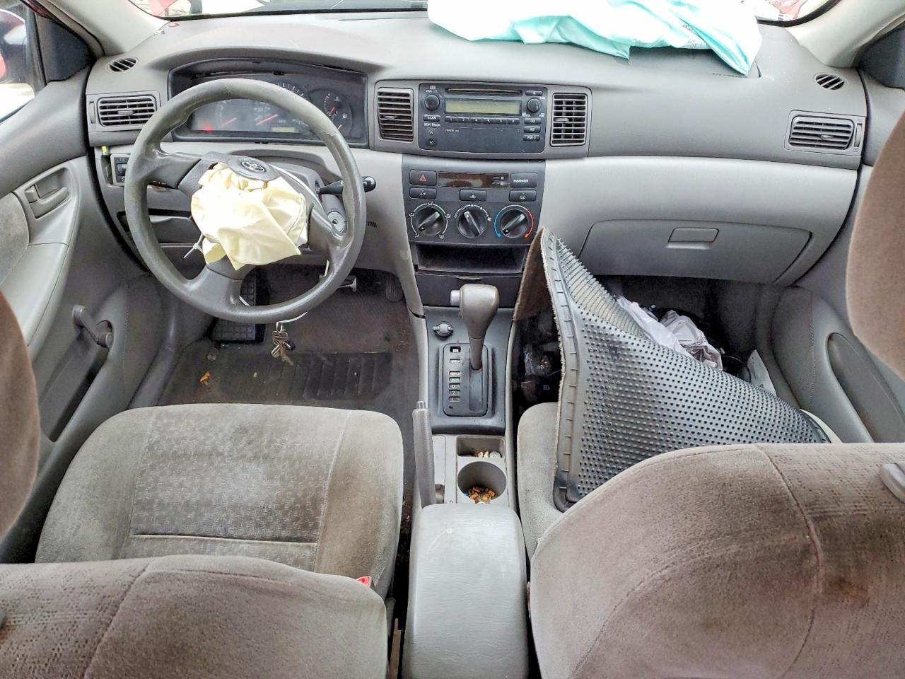 2004 TOYOTA COROLLA CE photo 8