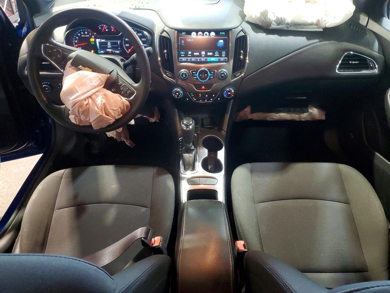 2016 CHEVROLET CRUZE LT photo 8