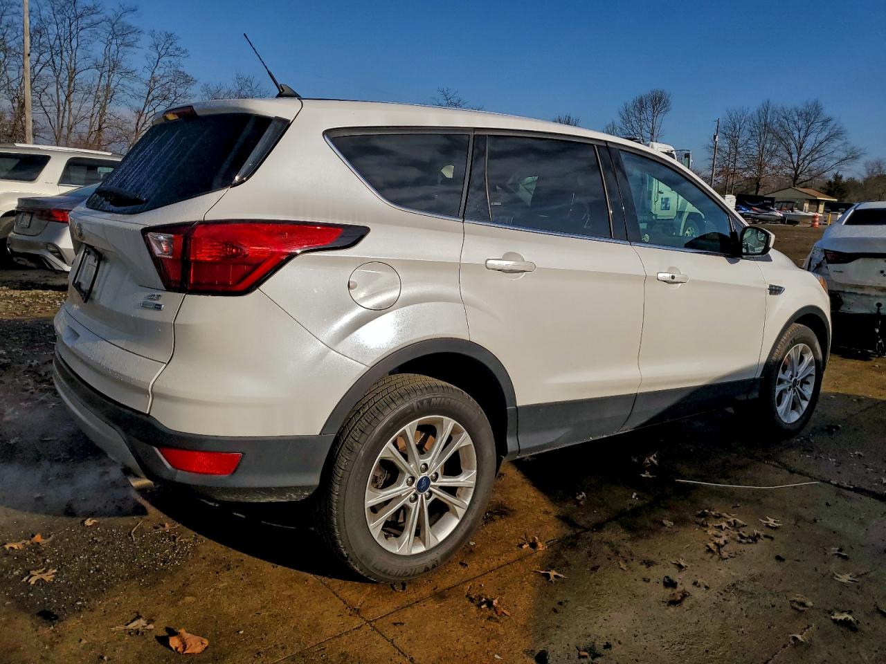 2019 FORD ESCAPE SE photo 3