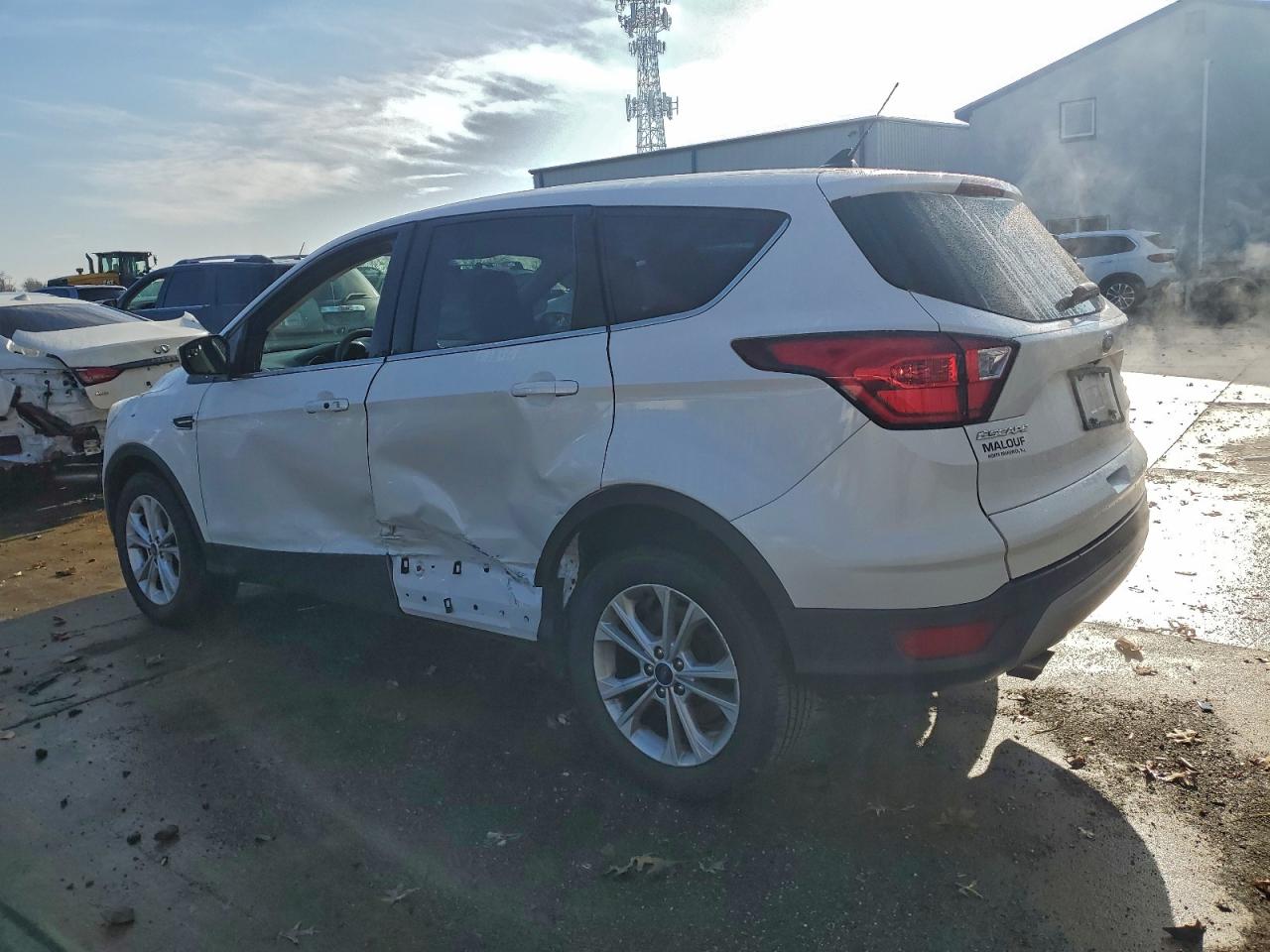 2019 FORD ESCAPE SE photo 2