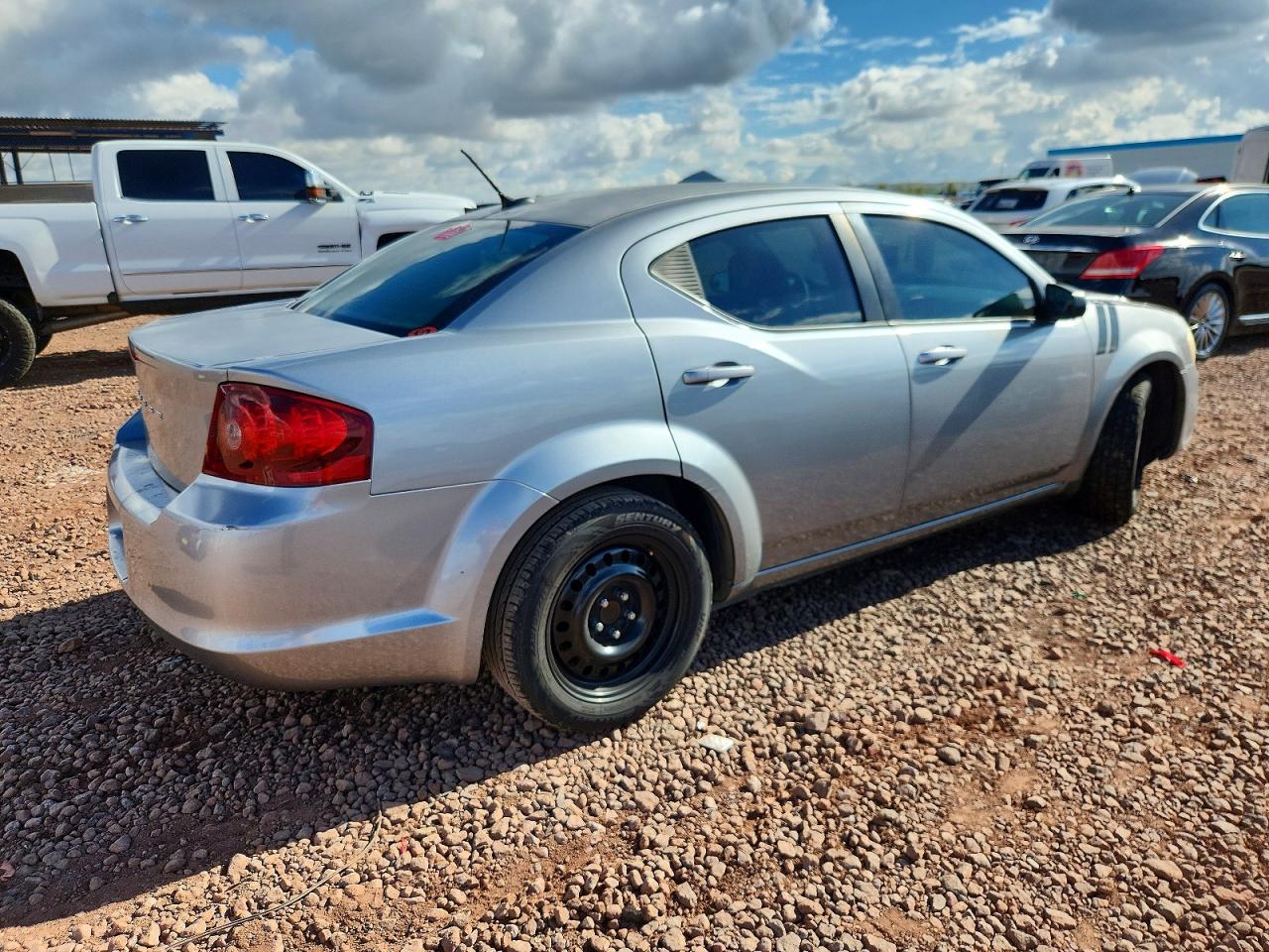 2014 DODGE AVENGER SE photo 3