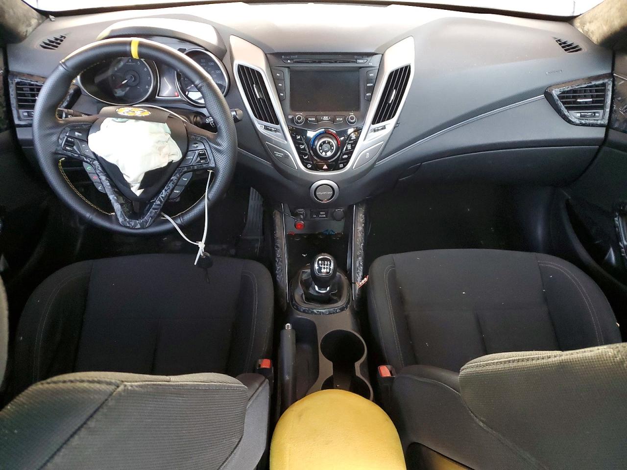 2013 HYUNDAI VELOSTER photo 8