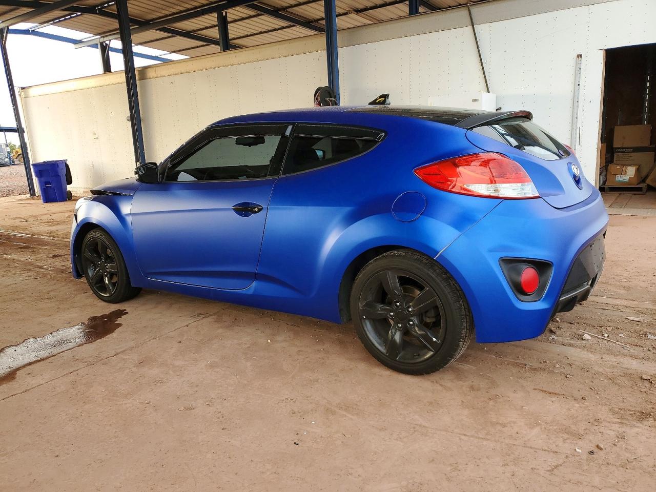 2013 HYUNDAI VELOSTER photo 2