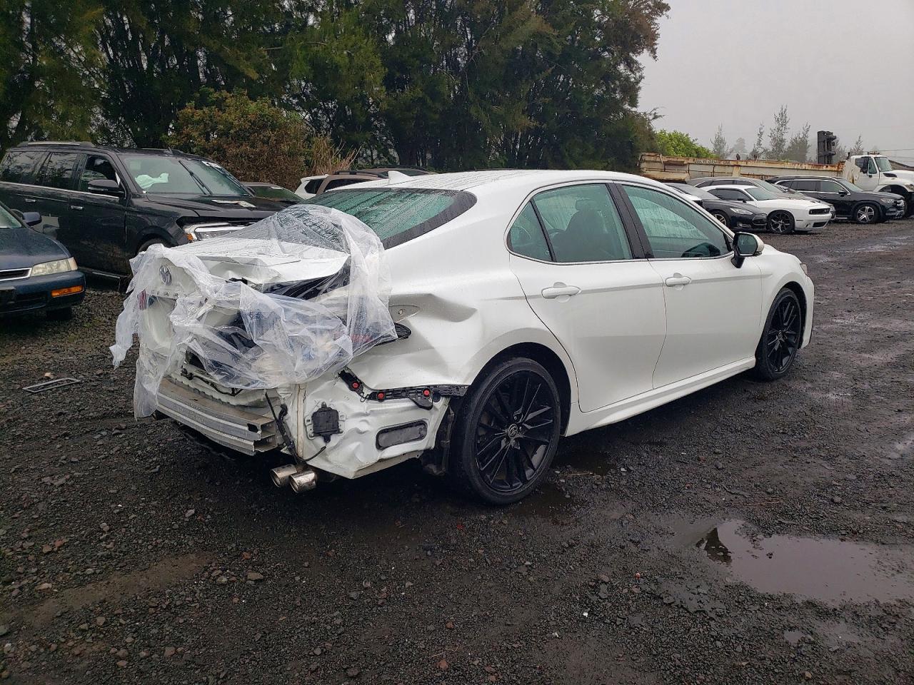 2022 TOYOTA CAMRY XSE photo 3