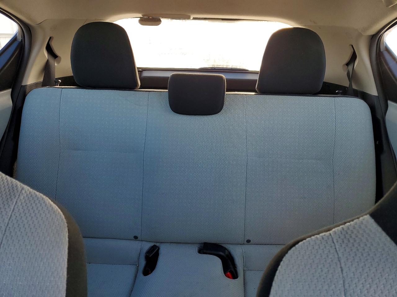 2014 TOYOTA PRIUS C photo 10