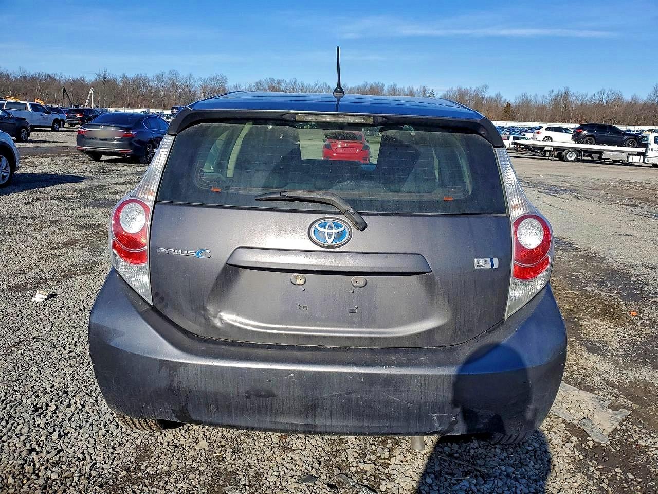 2014 TOYOTA PRIUS C photo 6