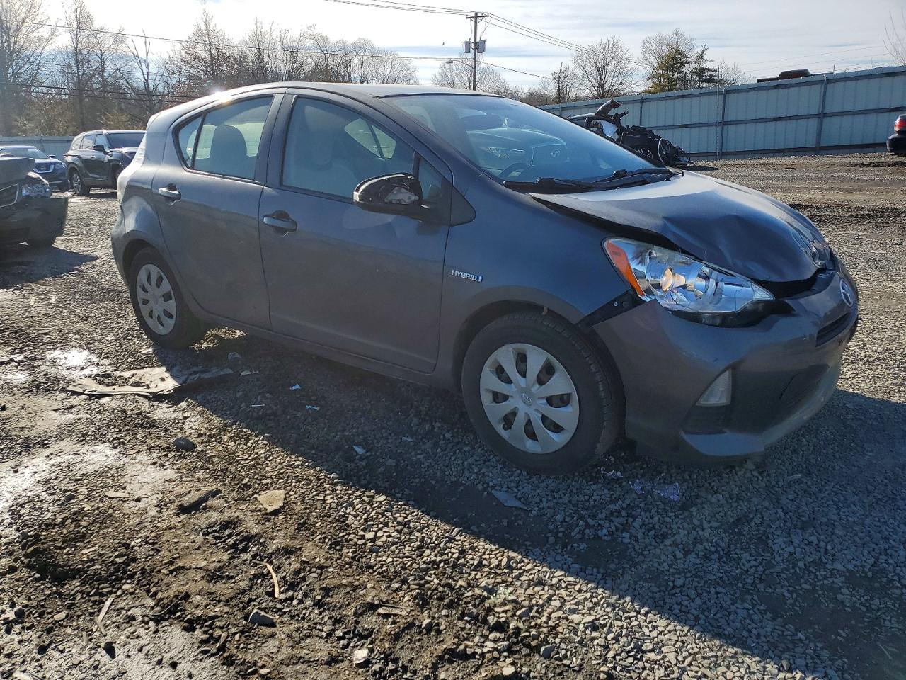 2014 TOYOTA PRIUS C photo 4