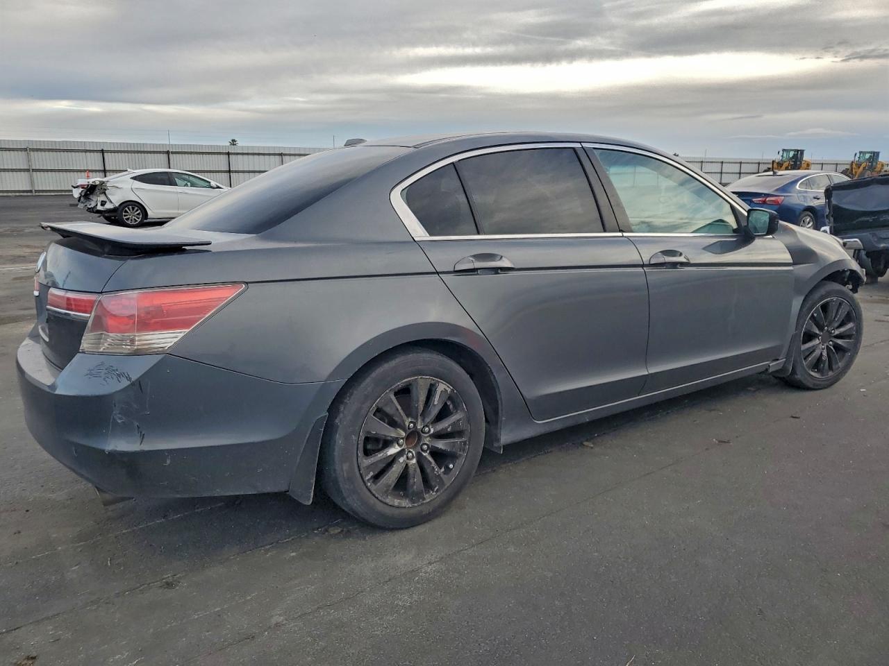 2011 HONDA ACCORD EXL photo 3