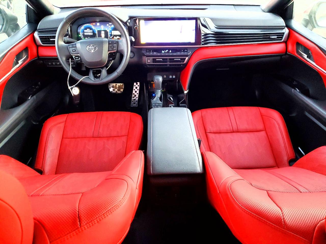 2025 TOYOTA CAMRY XSE photo 8