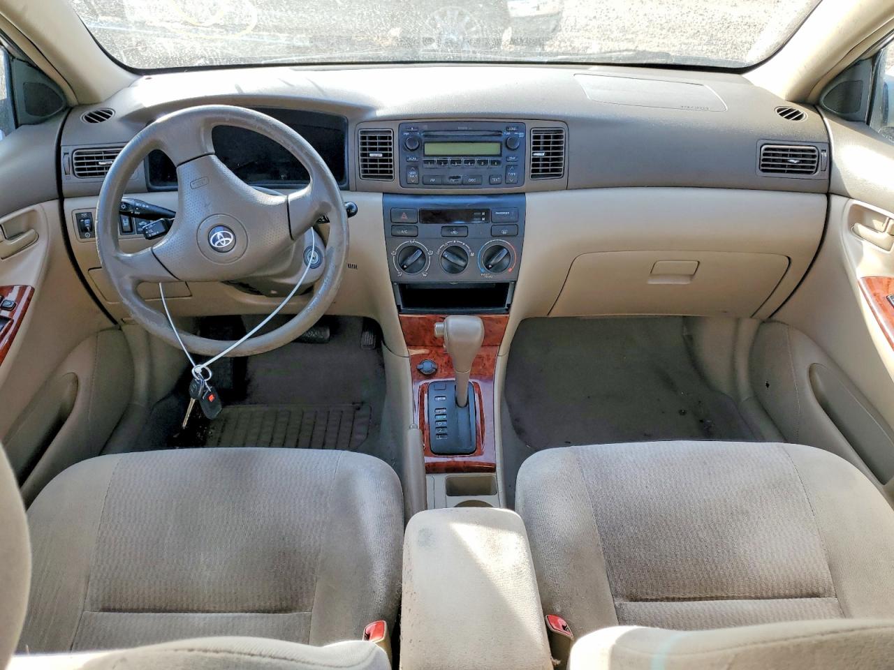 2005 TOYOTA COROLLA CE photo 8