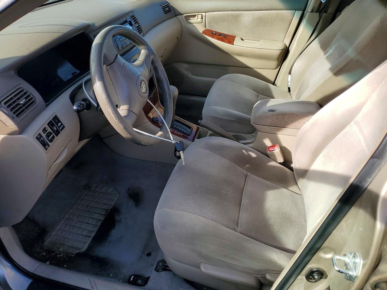 2005 TOYOTA COROLLA CE photo 7