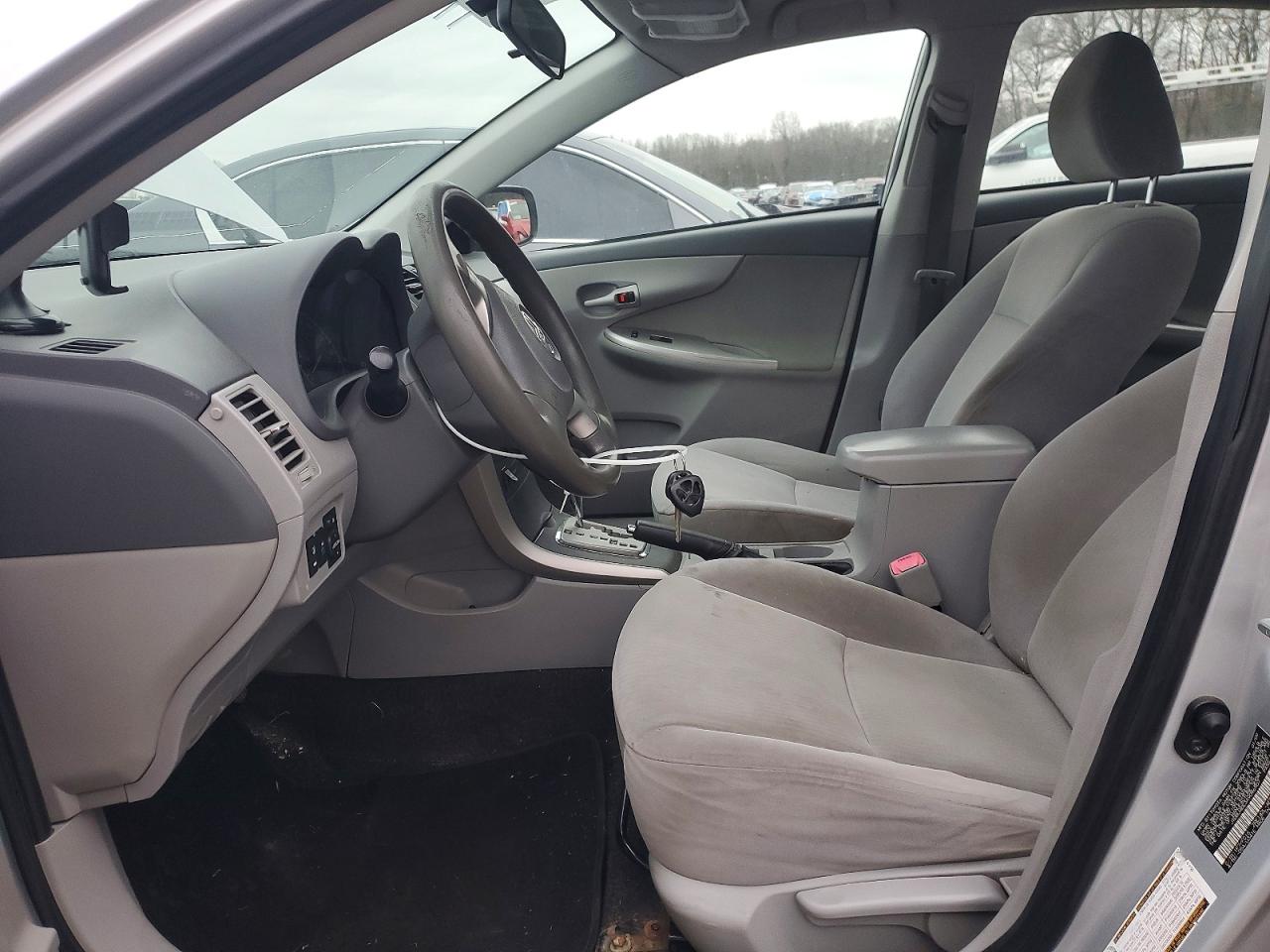 2010 TOYOTA COROLLA BASE photo 7