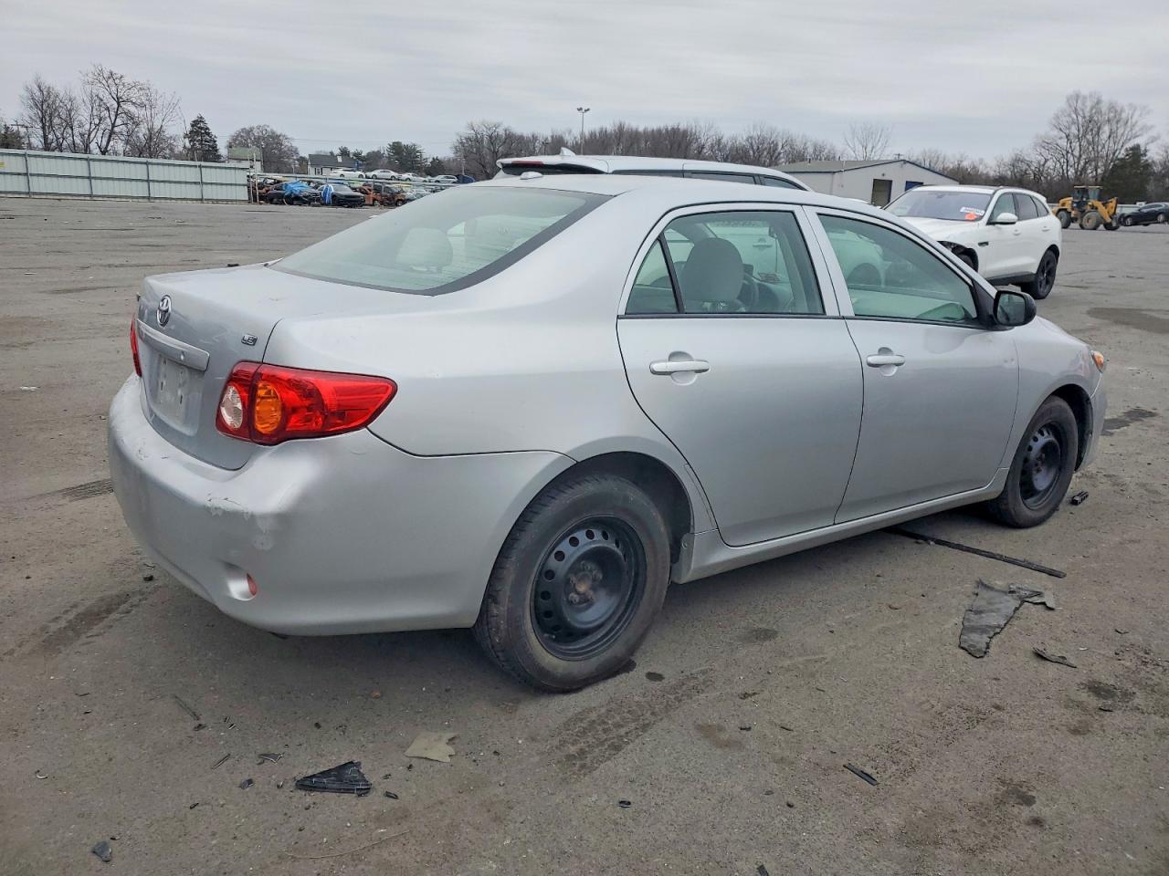 2010 TOYOTA COROLLA BASE photo 3