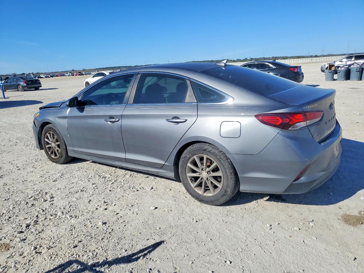 2018 HYUNDAI SONATA SE photo 2