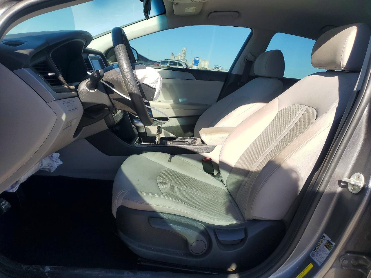 2018 HYUNDAI SONATA SE photo 7