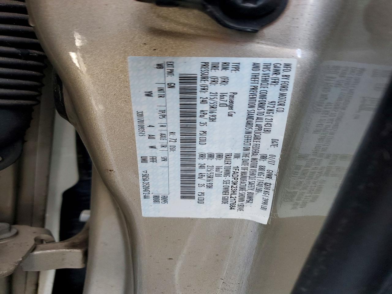 2017 FORD FOCUS SE photo 23