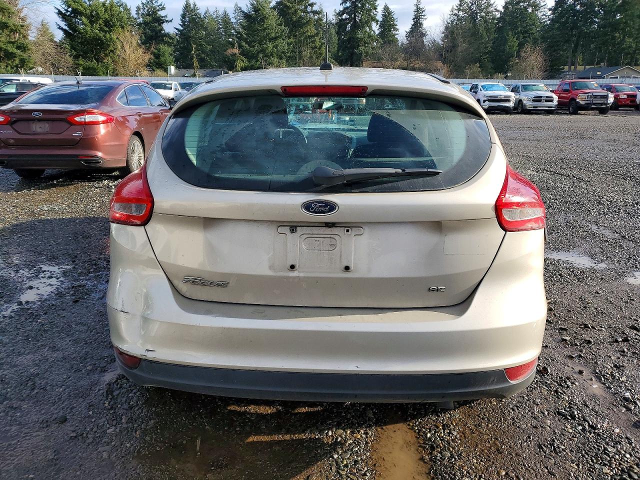 2017 FORD FOCUS SE photo 11