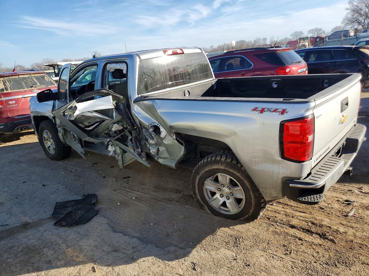 2017 CHEVROLET SILVERADO K1500 LT photo 2