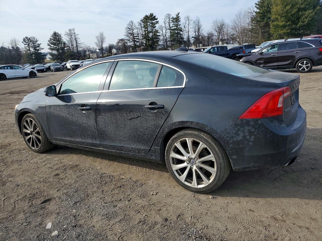 2017 VOLVO S60 PREMIER photo 2