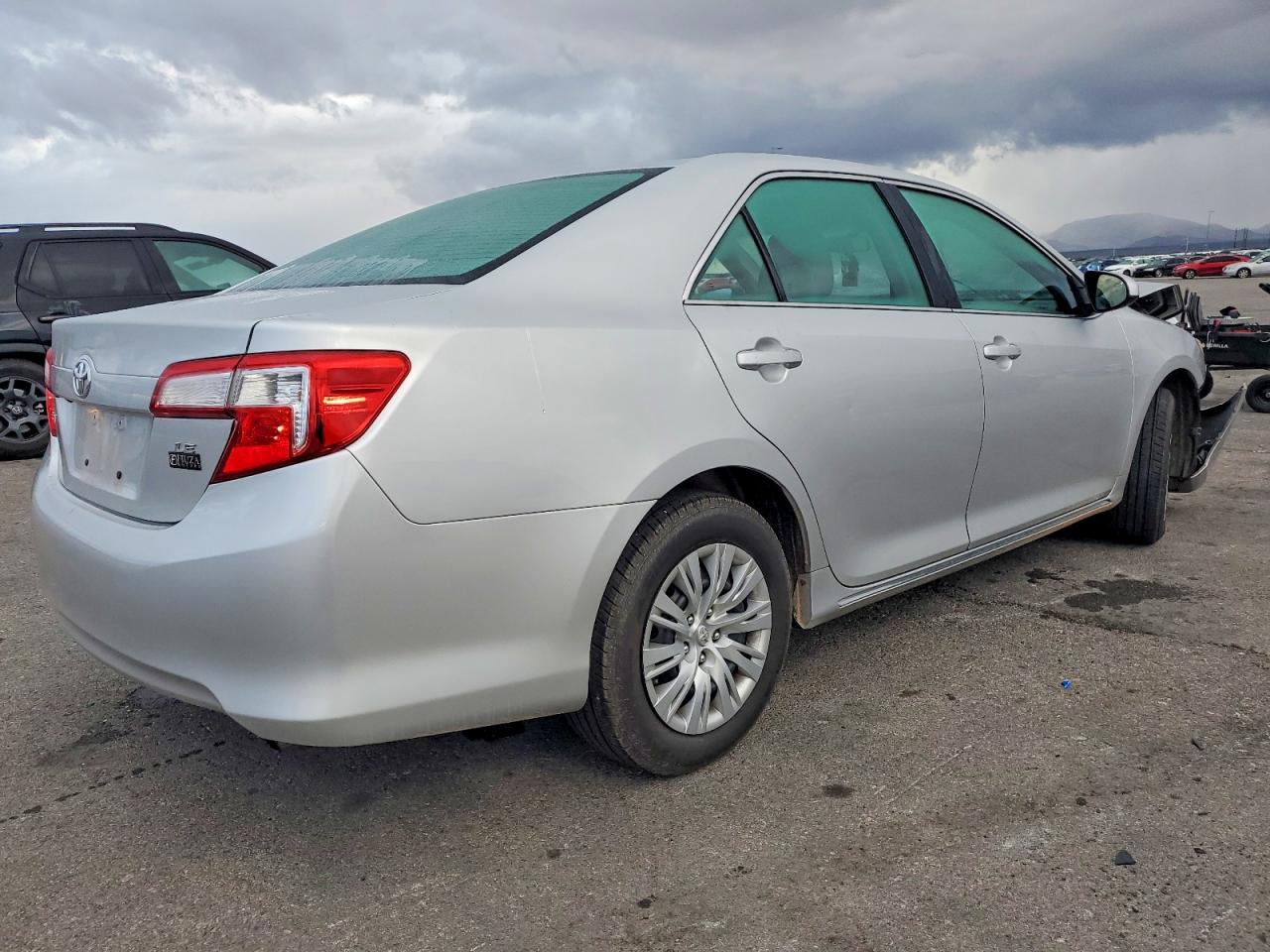 2014 TOYOTA CAMRY photo 3