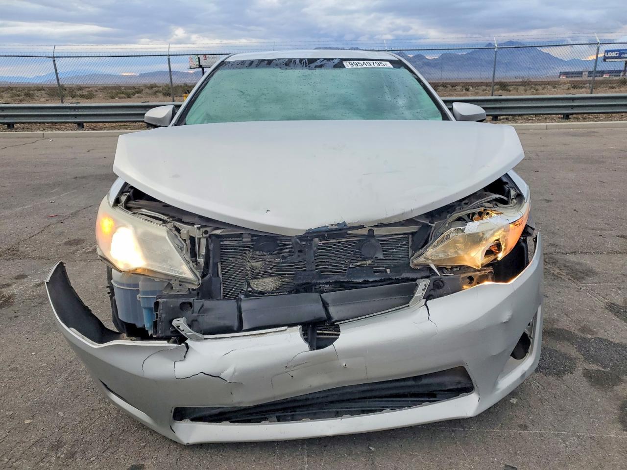 2014 TOYOTA CAMRY photo 5
