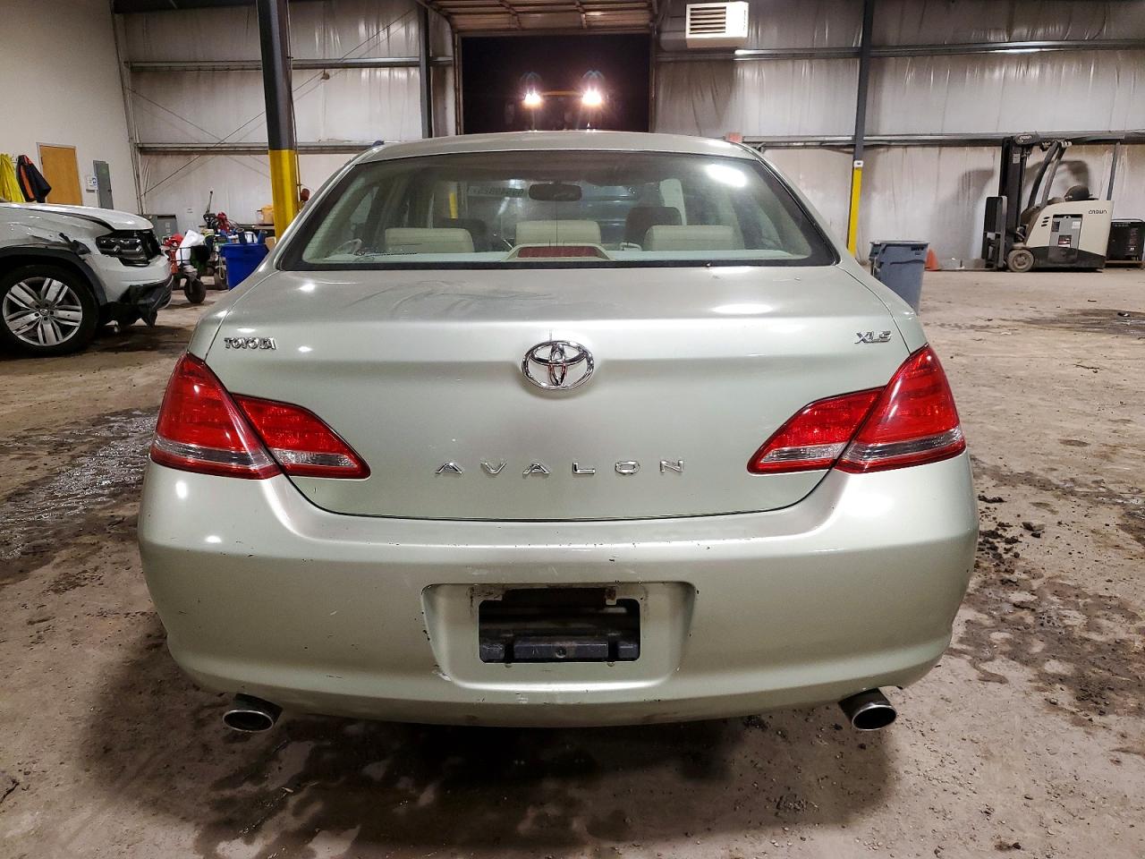 2006 TOYOTA AVALON XL photo 6
