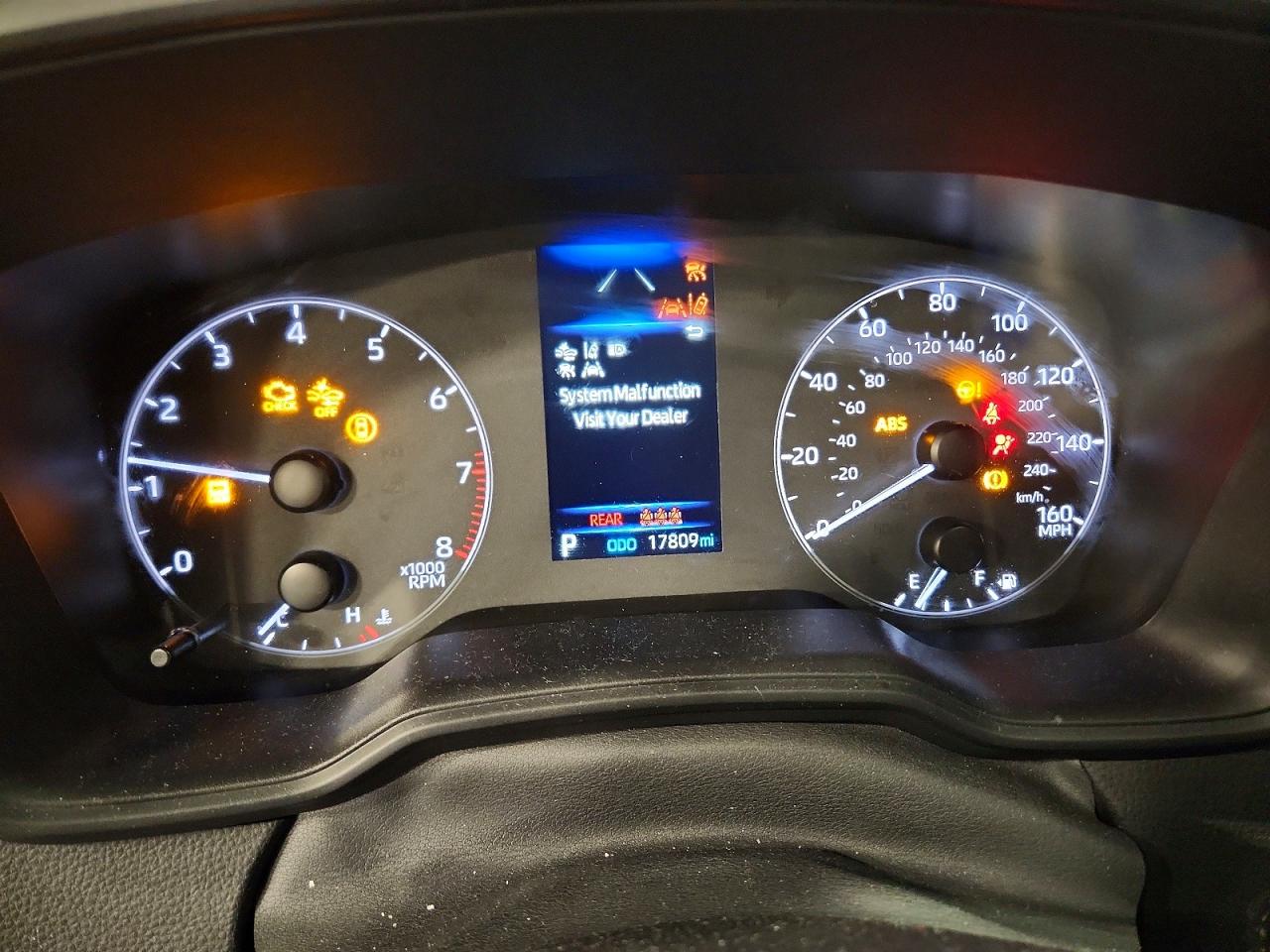 2024 TOYOTA COROLLA LE photo 9