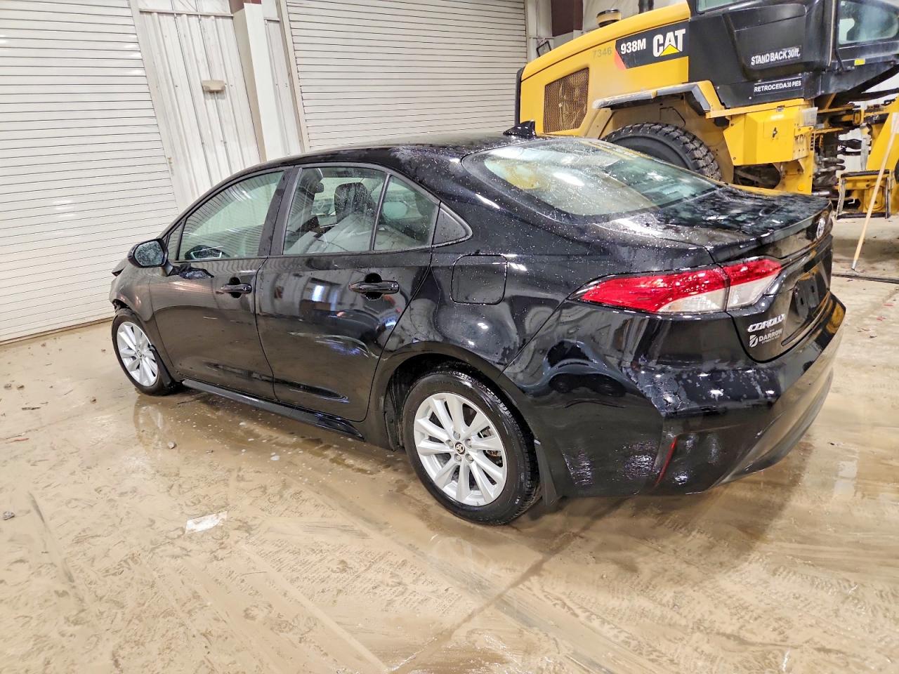 2024 TOYOTA COROLLA LE photo 2