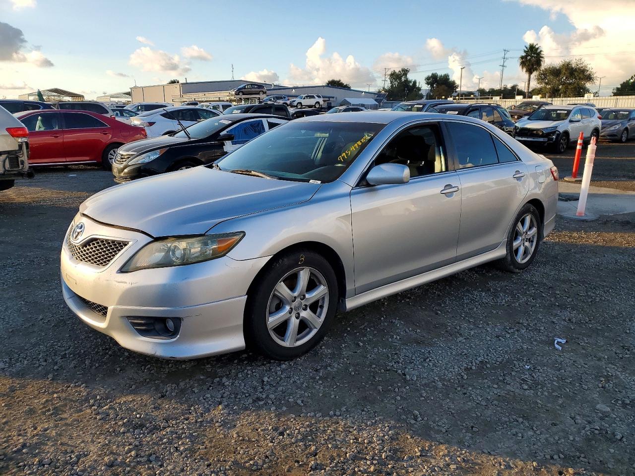 2011 TOYOTA CAMRY