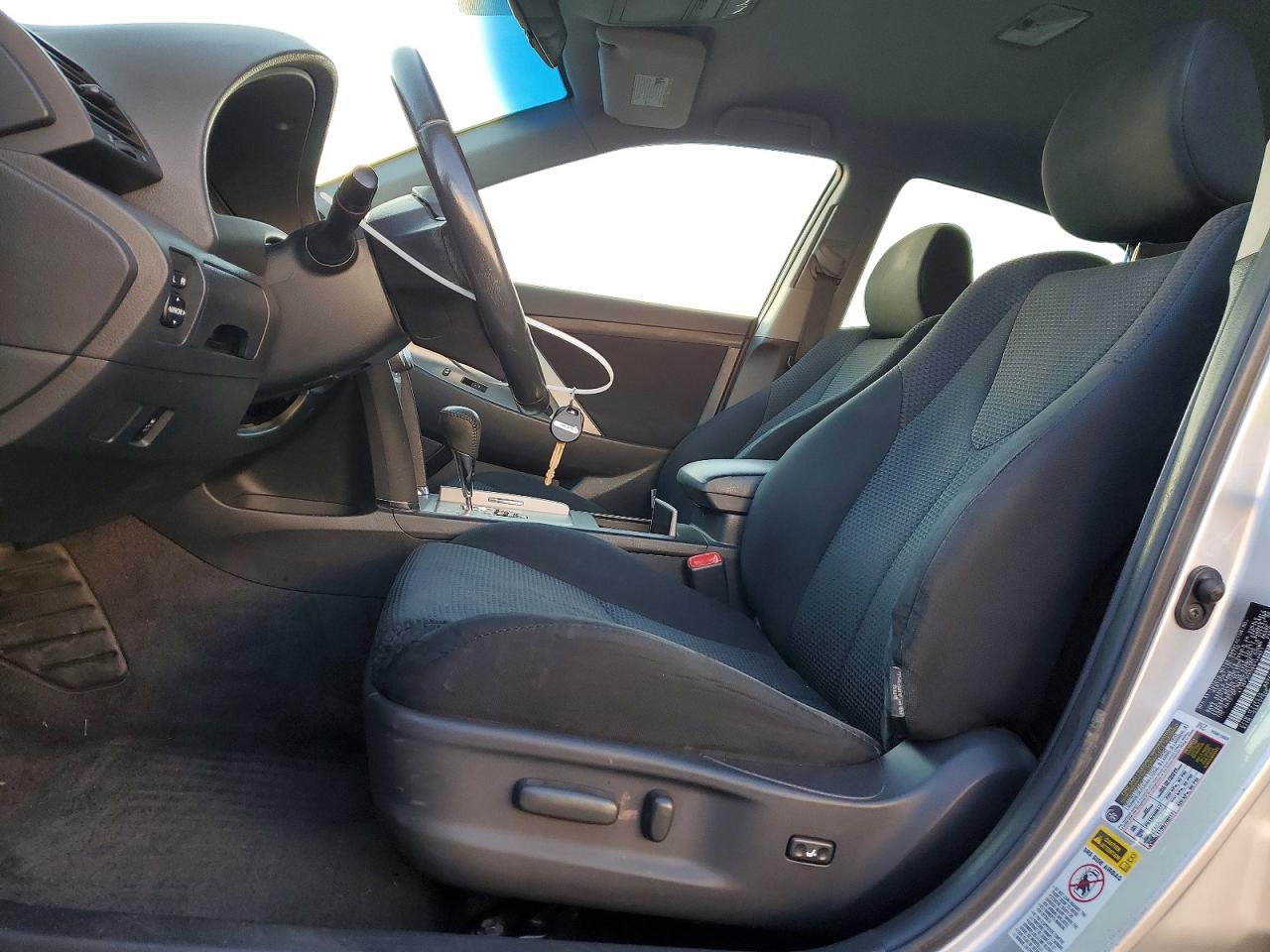 2011 TOYOTA CAMRY BASE photo 19