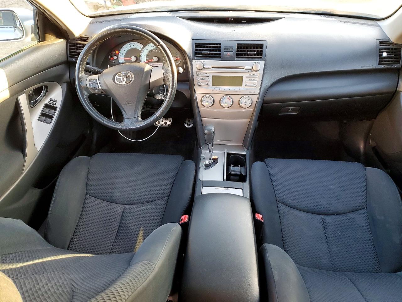2011 TOYOTA CAMRY BASE photo 22