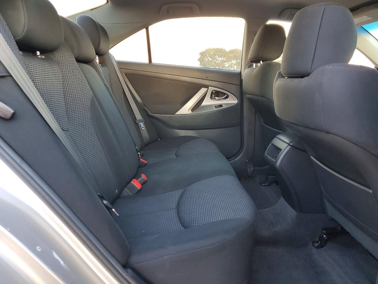 2011 TOYOTA CAMRY BASE photo 28