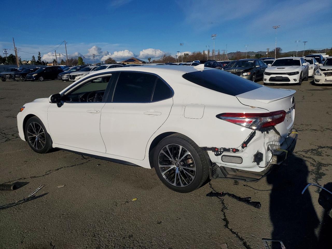 2019 TOYOTA CAMRY L photo 2