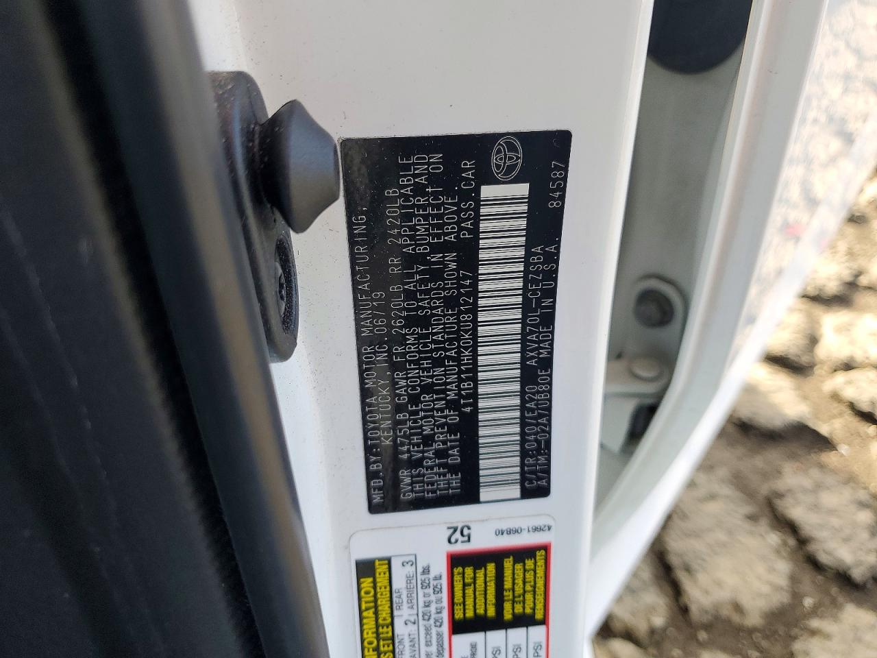 2019 TOYOTA CAMRY L photo 12