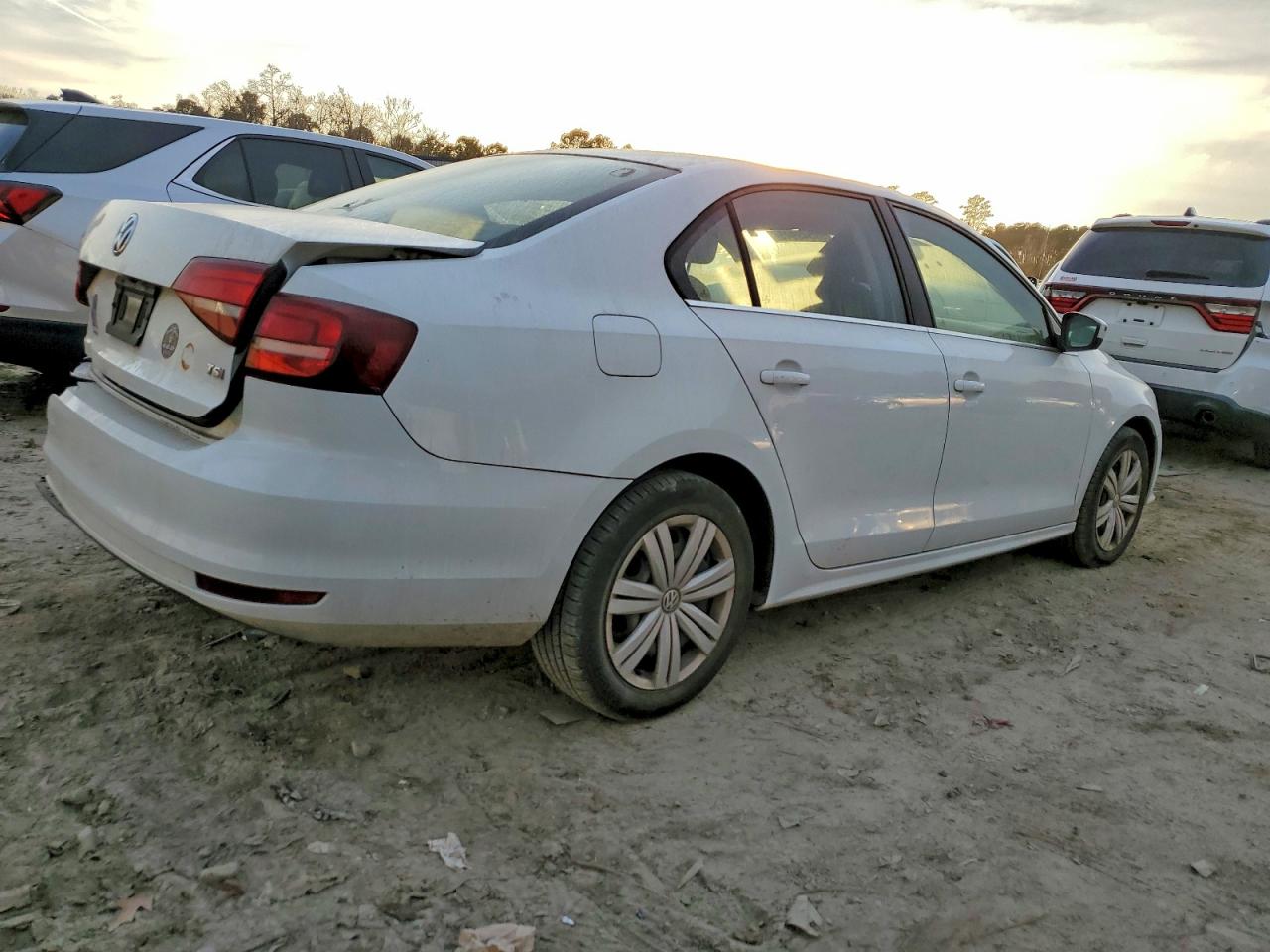 2017 VOLKSWAGEN JETTA S photo 3